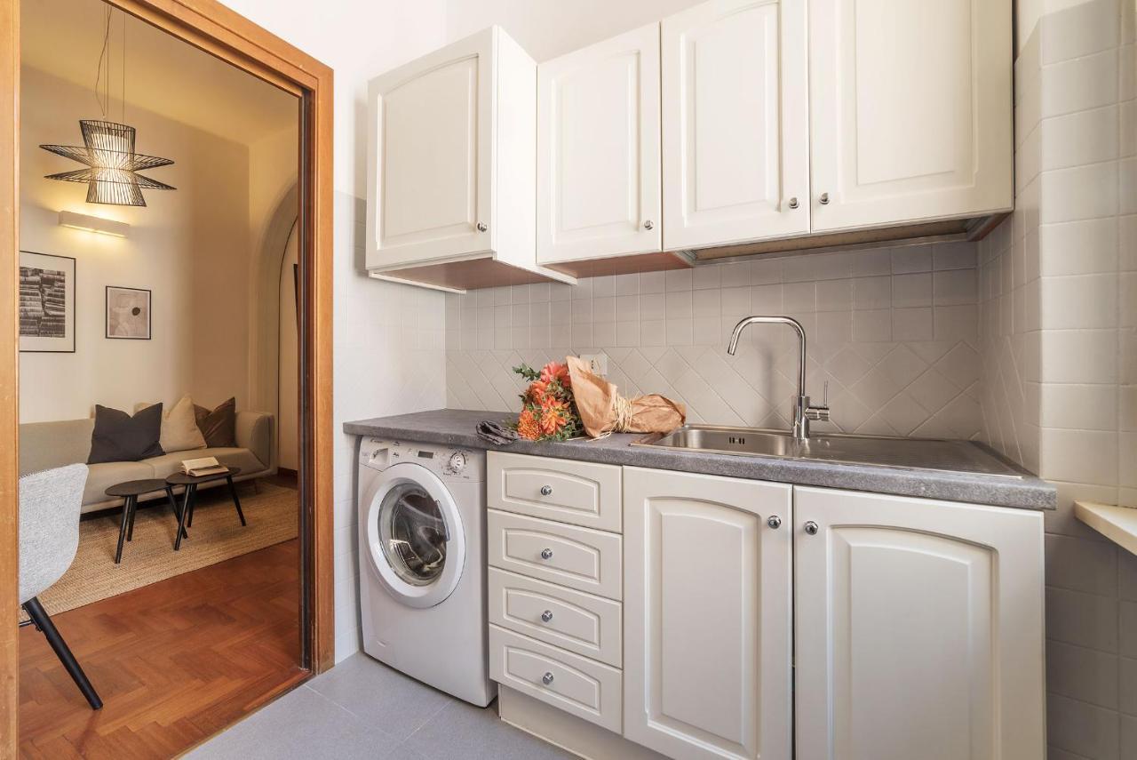Lively Roma Trastevere Renovated Apartment - Fromhometoローマ エクステリア 写真
