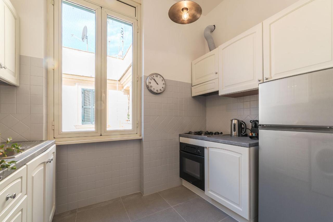Lively Roma Trastevere Renovated Apartment - Fromhometoローマ エクステリア 写真